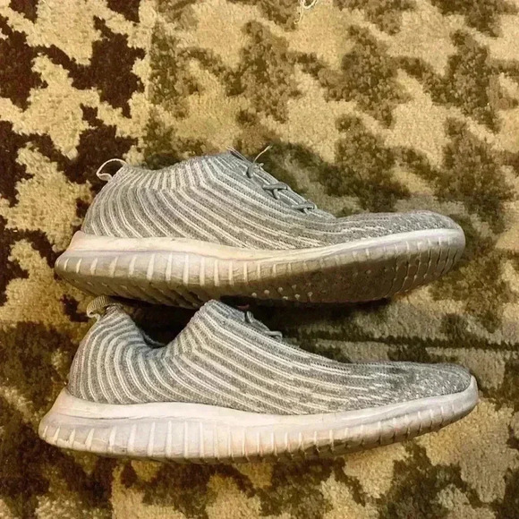 TIOSEBON Slip On Walking Shoes - Picture 3 of 5